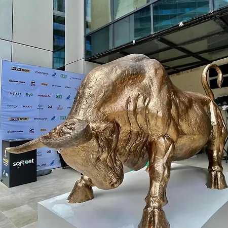 Superlative 24th Floor Mercury Tower