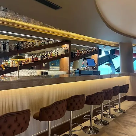 Superlative 24th Floor Mercury Tower 아파트 Saint Julian's