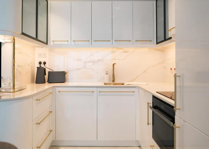 Superlative 24th Floor Mercury Tower By Buena Vista Appartement