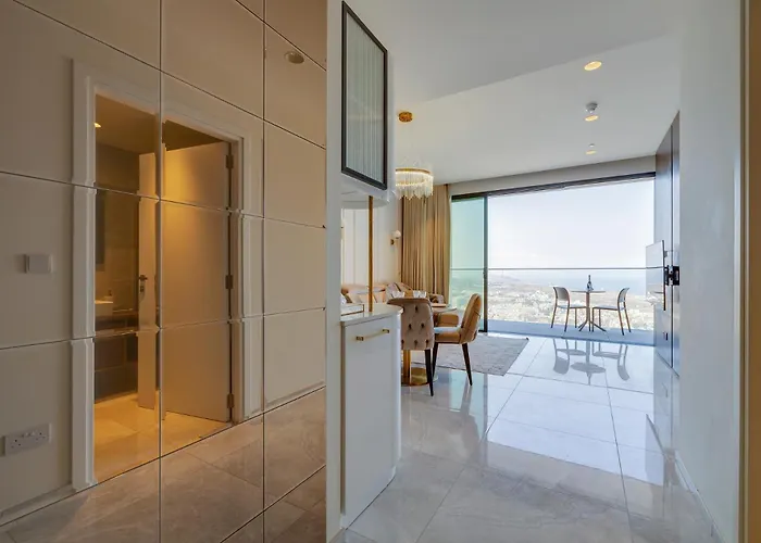 Superlative 24th Floor Mercury Tower By Buena Vista