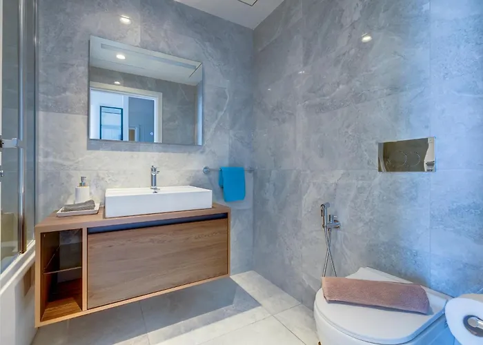 Superlative 24th Floor Mercury Tower By Buena Vista San Ġiljan