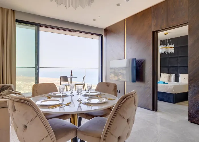 Superlative 24th Floor Mercury Tower By Buena Vista *