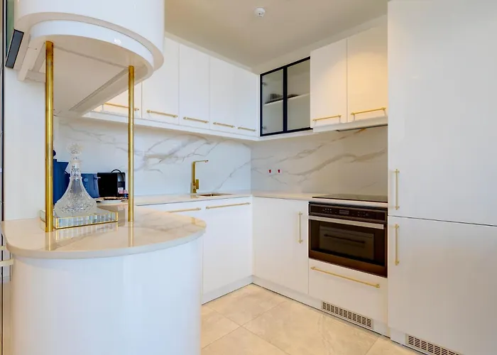 Superlative 24th Floor Mercury Tower By Buena Vista Appartement San Ġiljan