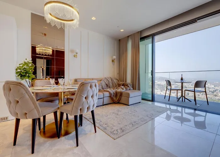 Superlative 24th Floor Mercury Tower By Buena Vista *